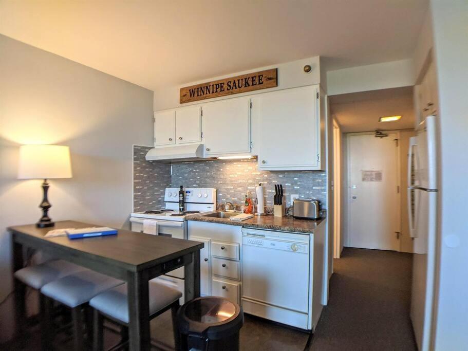 Cute Cedar Lodge Studio With Balcony & Lake Views! Laconia Esterno foto